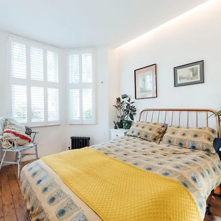 Stylish 2 Bedroom Flat With A Private Sauna Finchley Exterior photo