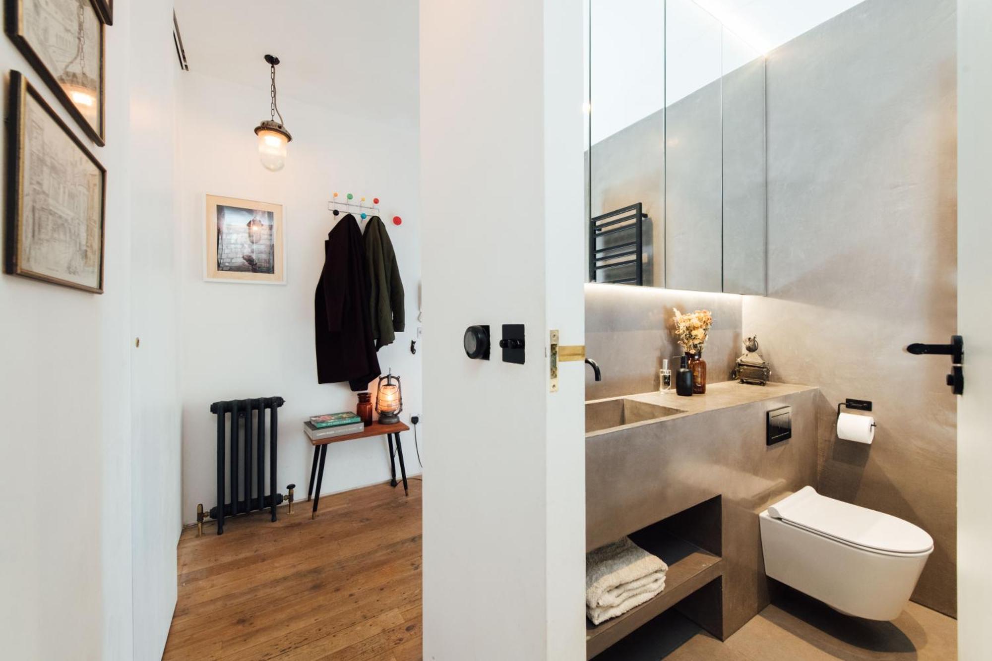 Stylish 2 Bedroom Flat With A Private Sauna Finchley