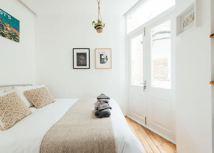 Stylish 2 Bedroom Flat With A Private Sauna