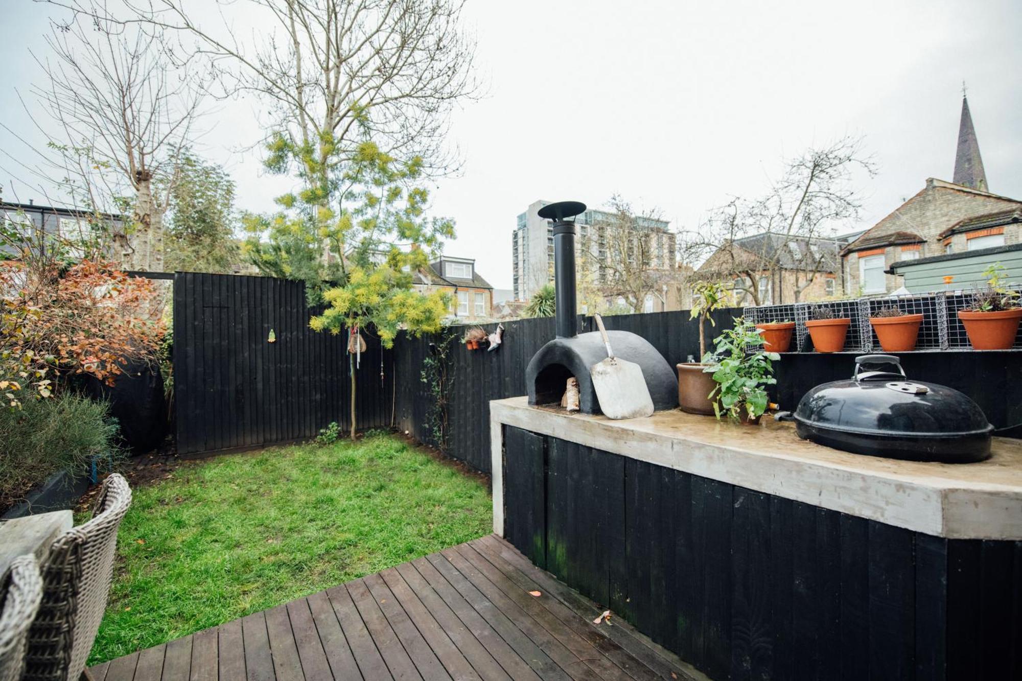 Stylish 2 Bedroom Flat With A Private Sauna *
